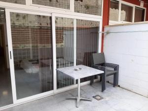 Patio alebo iná vonkajšia časť ubytovania Habitaciones La MAR