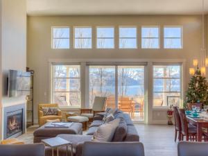 Gallery image of Hello Sunshine #51 with Carriage House in Chelan