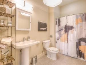Gallery image of Hello Sunshine #51 with Carriage House in Chelan +51 photos