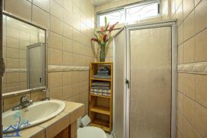 Ένα μπάνιο στο Casa Pan Dulce minutes away from town +7 φωτογραφίες