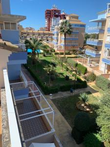 una vista desde el balcón de un edificio en Casa KIKO, LA CASA ESTA EN LA ANTILLA 200METROS PLAYA, en La Antilla