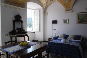 Gallery image of Venere Charming House Codice CITRA O11O22-LT-O853 in Portovenere
