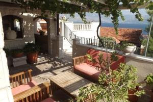 Balkón nebo terasa v ubytování Holiday Home with Pool (4298)