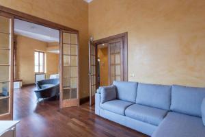 A seating area at Vatican Luxury View