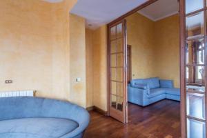 A seating area at Vatican Luxury View