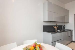 A kitchen or kitchenette at Vatican Luxury View
