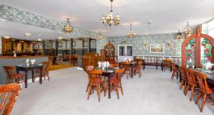 Restoran ili drugo mesto za obedovanje u objektu Eviston House Hotel
