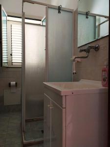 Phòng tắm tại Casa MarGi 1968