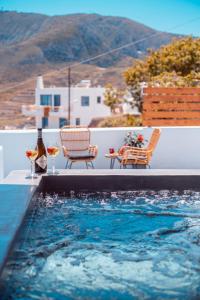 Bazén v ubytování Blue Soul Luxury Villa nebo v jeho okolí