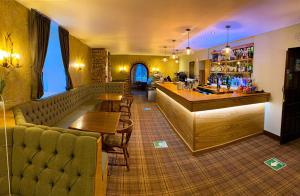 Loungen eller baren på Duke Of Gordon Hotel