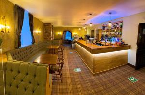 Lounge atau bar di Duke Of Gordon Hotel