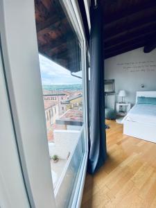 A bed or beds in a room at La casa di Angelina