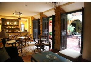 Reštaurácia alebo iné gastronomické zariadenie v ubytovaní La Casona de Calderón Gastronomic & Boutique Hotel