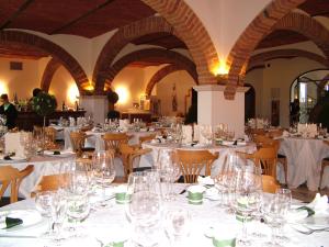 A restaurant or other place to eat at I Chiari
