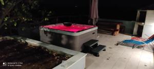 Fotografie z fotogalerie ubytování Rest house with jacuzzi Mili v destinaci Bogomolje