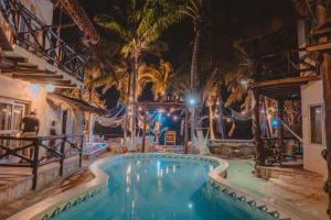 Bazén v ubytování Holbox Dream Beachfront Hotel nebo v jeho okolí