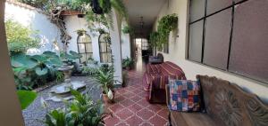 Foto da galeria de Hotel Posada Santa Teresita em Antigua Guatemala