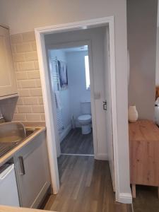 A bathroom at The Raven Inn 