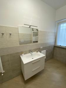 A bathroom at Fringiulì House Még 29 kép