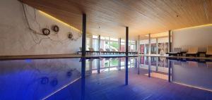 Sundlaugin á Hotel Krone Langenegg eða í nágrenninu