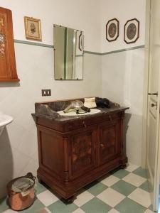 Vonios kambarys apgyvendinimo įstaigoje Ca Balossa, Tremezzina lago di Como davanti a Bellagio e villa Balbianello