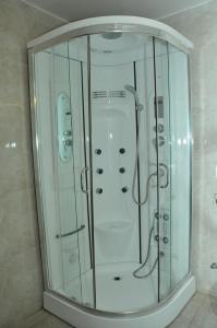 Hotel JSR Continental的一间浴室