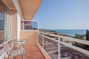 En balkon eller terrasse på Hotel Sant Jordi