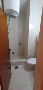 A bathroom at Becici rooms