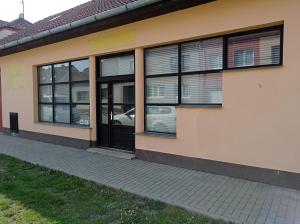 Budova, kde se prázdninový dům nachází