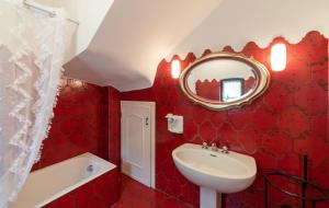 A bathroom at Agriturismo dalla Mimmi