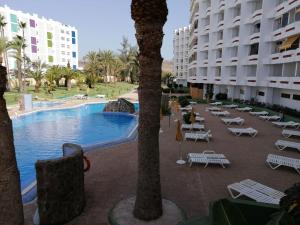 Der Swimmingpool an oder in der Nähe von Ancorà Angela - Playa del Inglès