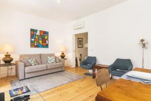 Posezení v ubytování Bica 2 Bed Aircon UltraFast Net Fully Equipped