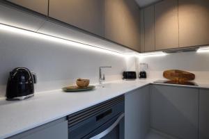 Zdjęcie z galerii obiektu Apartamento con terraza centro Málaga w Maladze +5 zdjęć