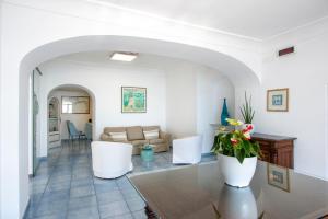 Posezení v ubytování Maresca Hotel Praiano
