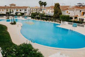 Bazén v ubytovaní Casa La Mata Parquemar alebo v jeho blízkosti
