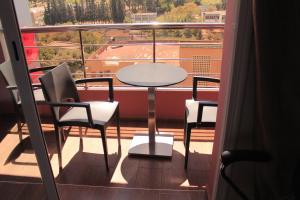 Balkon lub taras w obiekcie Hôtel Belle Vue et Spa
