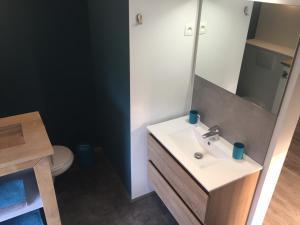 Bagno di Une Chambre à Foyr ?