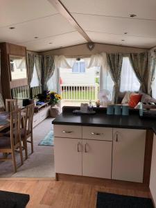 Gallery image of Static Caravan with hot tub in Tattershall