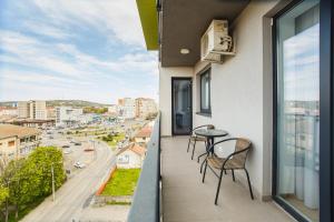 מרפסת או טרסה ב-Panorama Views - Spacious Central Apartment