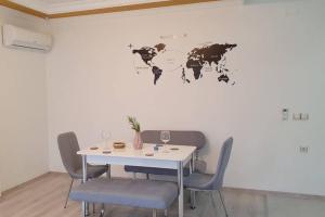 Gallery image of 2+1 Apartm with Garden + balcony , at Ladies beach in Kusadası