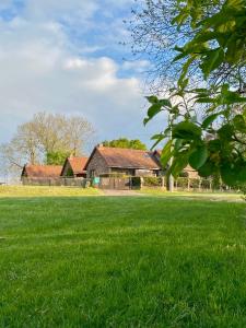 Foto dalla galleria di Les Cottages d'Orient Premium a Mesnil-Saint-Père