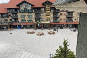 Foto dalla galleria di 'The Treehouse' at Snowshoe - Village & Slope View a Snowshoe