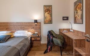 A bed or beds in a room at Eger Castle Hill Premium Apartments