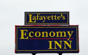 Certifikát, hodnocení, plakát nebo jiný dokument vystavený v ubytování Economy Inn - Lafayette