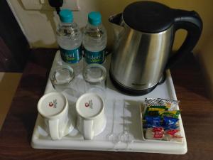 Hotel JSR Continental的咖啡和沏茶工具