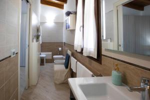 Koupelna v ubytování Irilor Luxury B&B + 37 fotografií