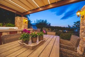 Gallery image of Luxury Apartments Villa Luce in Malinska