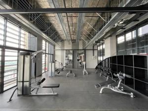 Fitness centrum a/nebo fitness zařízení v ubytování Cozy Tamarind Suites