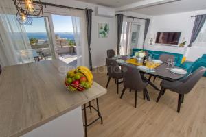 Posedenie v ubytovaní Penthouse With Panoramic View Ally