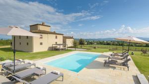 The swimming pool at or close to CA MAGGIORE 10&2, Emma Villas